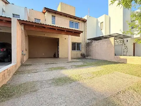 VENTA DUPLEX 3 DORMITORIOS CLAROS DEL BOSQUE