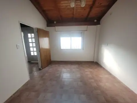 Casa en Alquiler en Triangulo, $ 550.000