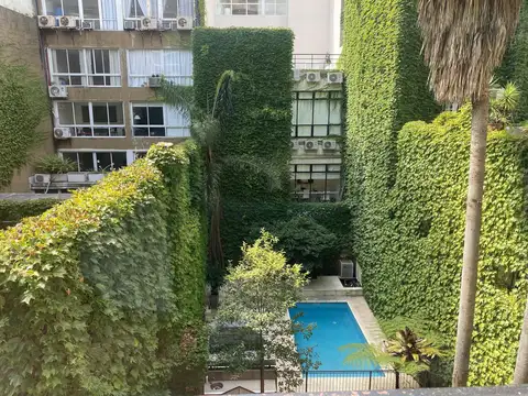 Santa Fe av. al 1600 entre Rodríguez Peña y Montevideo