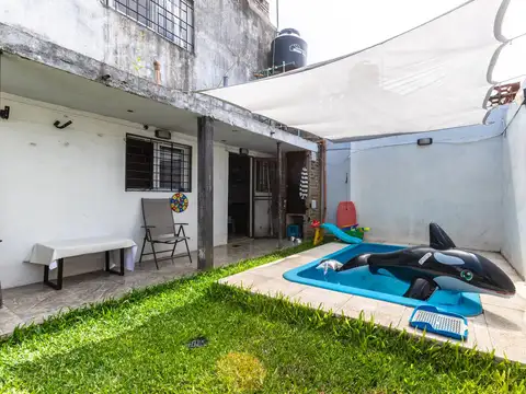 Casa 5 ambientes con 1 baño