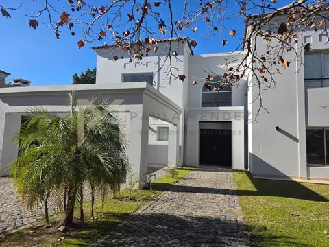 Casa Chalet  en Venta en La Alameda, Nordelta, Tigre