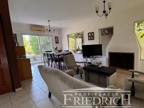 Casa en Venta con 5 cocheras