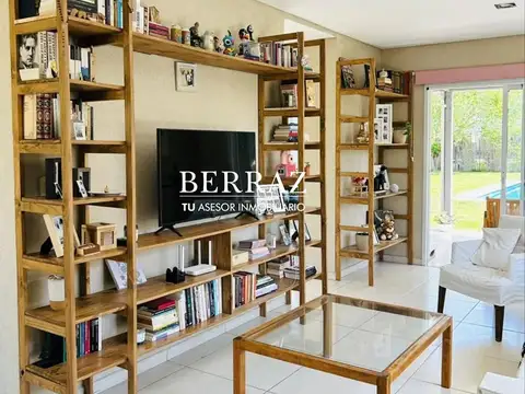 Casa 5 ambientes con 3 baños