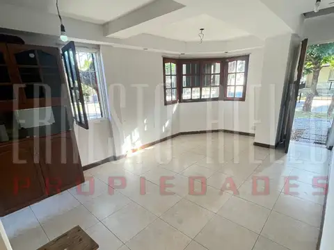 Casa en Alquiler en Ezpeleta Este, $ 550.000