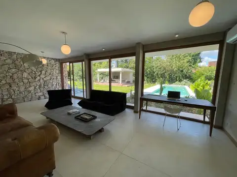 CASA 6 AMB COUNTRY CLUB PRIV LOMA VERDE ESCOBAR