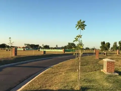 HERMOSO LOTE INTERNO EN BARRIO SANTA LUCIA, PILAR DEL ESTE