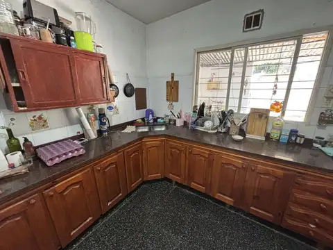 Casa 4 ambientes con 1 baño