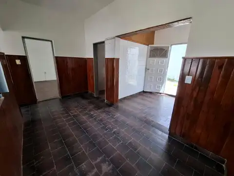 Casa 3 ambientes con 1 baño