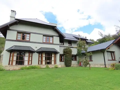 Casa en Alquiler de 4 dormitorios