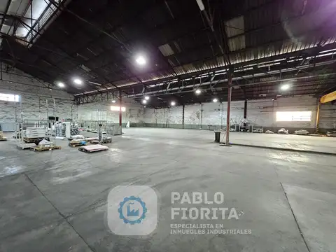Oportunidad ubicación muy estratégica Galpón en venta 4000m2 esquina uso industrial Avellaneda