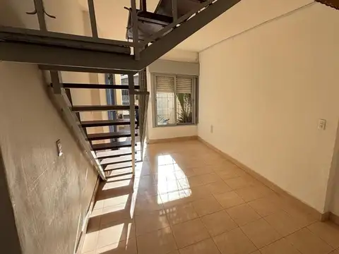 Depto Tipo Casa en Venta con 3 cocheras