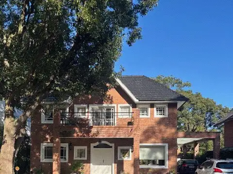 Casa en Alquiler de 4 dormitorios