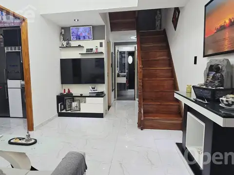 VENTA DEPARTAMENTO RENOVADO PATIO SIN EXPENSAS APTO CREDITO POMPEYA