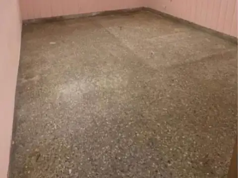 Local en Venta Via Púb.