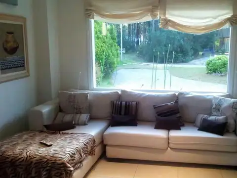 PINAMAR NORTE   PILETA CLIMATIZADA! 265m2 cub + 960m2 lote  