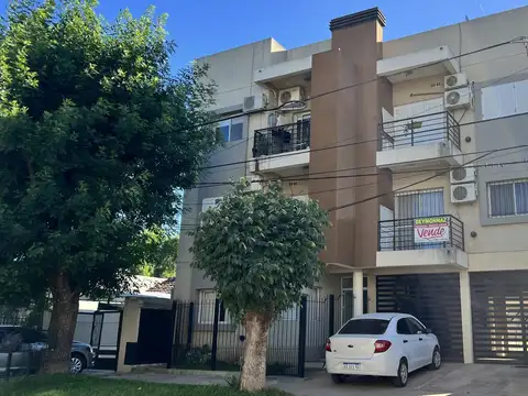 Departamento de un dormitorio con excelente vista al río en Colón
