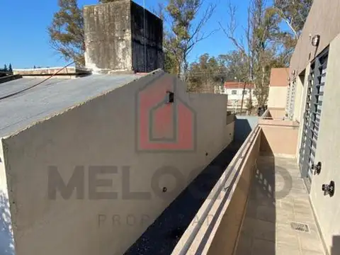 Depto Tipo Casa en Venta con 1 cocheras