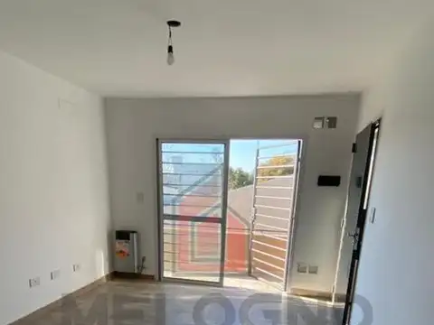 Depto Tipo Casa en Venta de 1 dormitorio