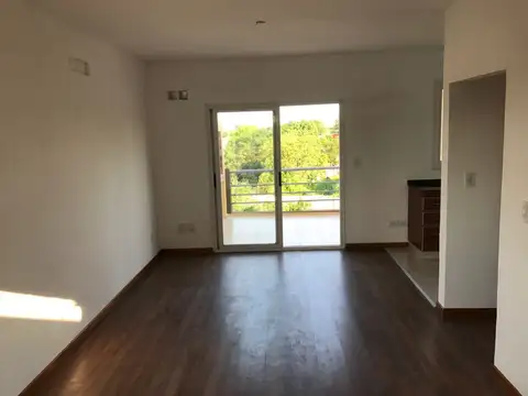 Depto Tipo Casa en Venta en Centro (Moreno), USD 63.000