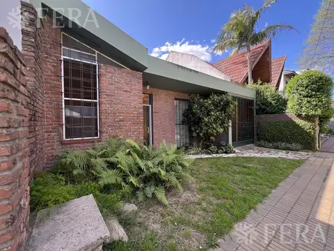 Casa en Venta en Los Cedros, USD 125.000