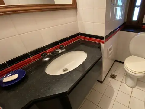 Chalet tradicional en Venta - Pinamar, Céntrico.