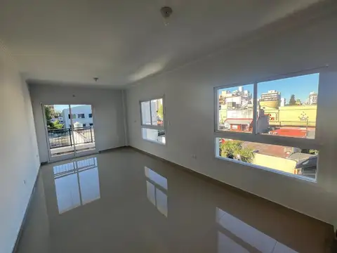 VENTA MONOAMBIENTE ESTRENAR