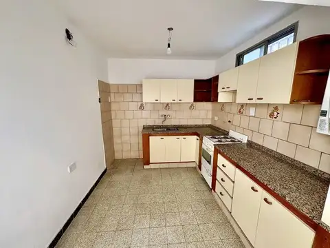 Depto Tipo Casa en Alquiler de 2 dormitorios