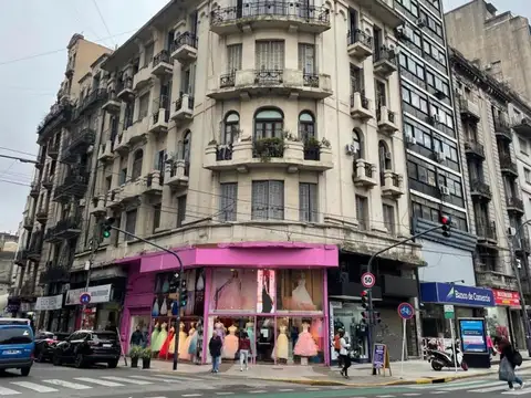 Av. Corrientes  2500