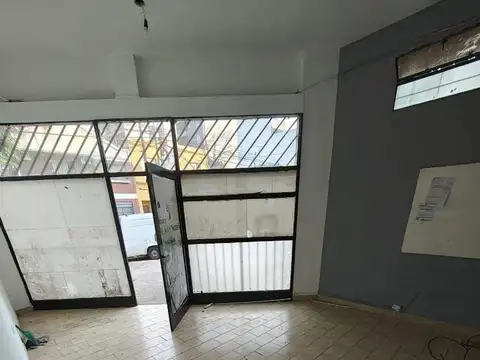 Local en Alquiler en Floresta, $ 490.000