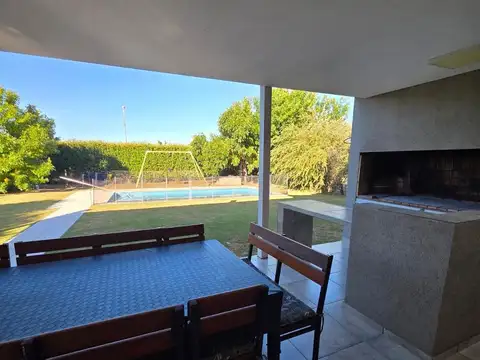 Casa en Alquiler de 3 dormitorios