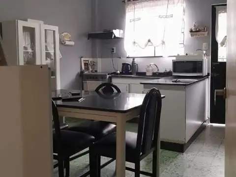 VENTA CASA PARQUE AVELLANEDA 3 AMB. APTO CREDITO