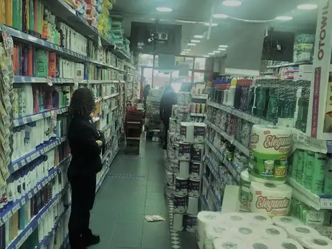 LOCAL COMERCIAL EXCELENTE UBICACION - Vicente López