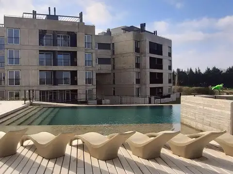 Ocho Sauces,  Funes , Almafuerte y Houssay. Cochera