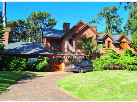 Hermosa Casa con espectacular terminaciónes 
