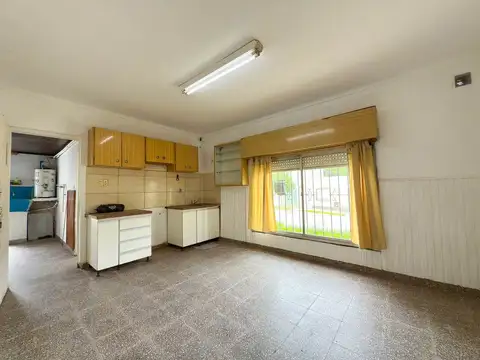 Venta Casa con local - PH Ugalde