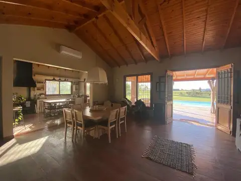 Casa en lote 5.100m² Haras El Malacate–principal+huéspedes