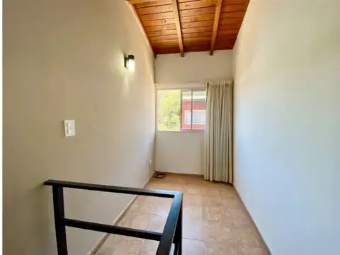Depto Tipo Casa en Venta con 1 cocheras