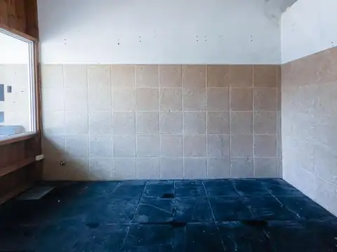 Local en Venta 85 años