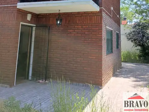 Chalet / Casa en venta de 4 dormitorios c/ cochera en Zona Sur