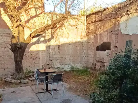 VENTA CASA EN LA SEXTA SECCION 1 DORM.