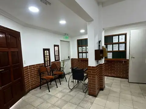 Local en Venta en Isidro Casanova, USD 95.000