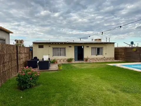 Quincho con piscina B° Agata al 1000