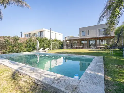 San Isidro Labrador, Italia 5000