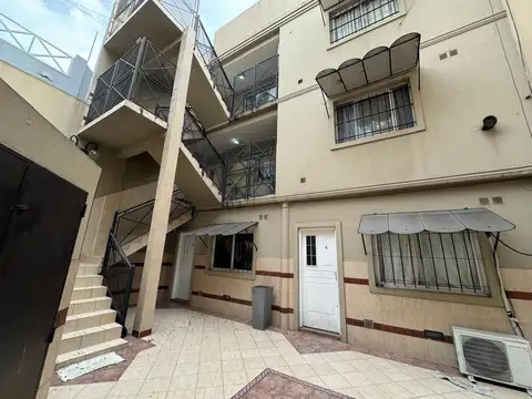 Departamento 2 amb con patio   en alquiler   San Justo Centro