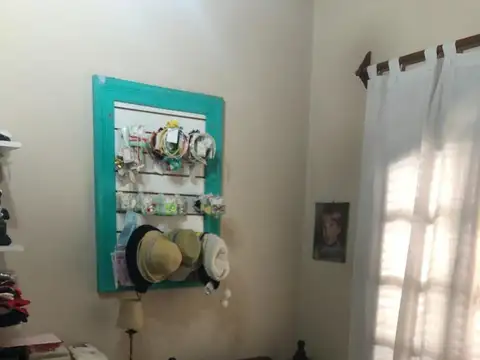 Casa 4 dormitorios sobre Lote de 10 x 35,32