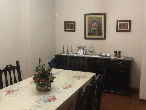 Casa en Venta en Villa Luzuriaga, USD 220.000