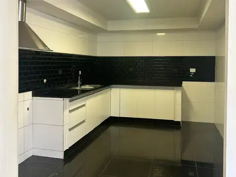 Vendo excelente casa zona parque