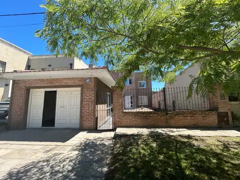 Vendo excelente casa zona parque