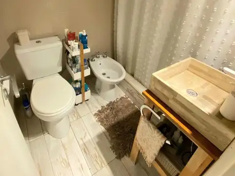 Casa 3 ambientes con 2 baños