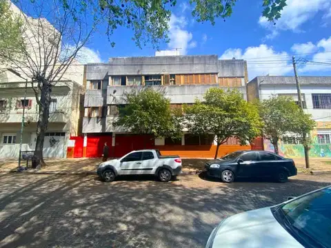 Calle 2 1627 , Piso 1